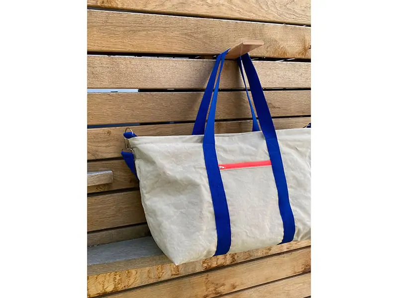 Close & Go Bag Nähpaket, Dry Oilskin Cobalt & Kokka Canvas – Bild 6