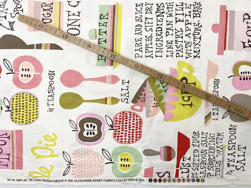 Reststück! 1,65m "Oh my Apple Pie", Alexander Henry Fabrics – Bild 3