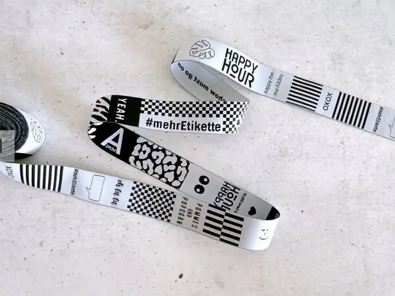 Webband Signature, schwarz #mehrEtikette, Prülla & Ännisews