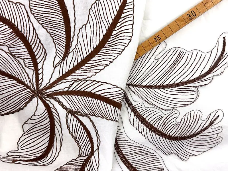 Cotton Voile Floral Embroidery, Chocolate Weiß – Bild 2