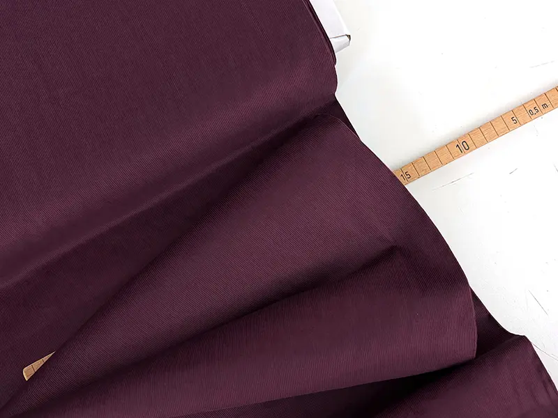 Shop the Look **Frau Kari studioschnittreif**, Feincord BW Burgundy – Bild 2