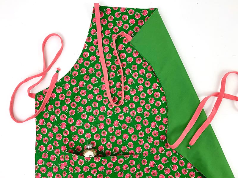 Nähpaket Schnelle Küchenschürze "Sew&Go", Cotton + Steel, Cherry Tomato, Green