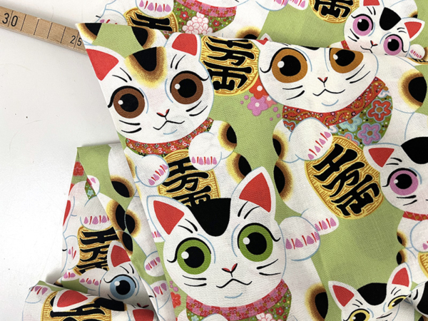 Fuku Kitty, Alexander Henry