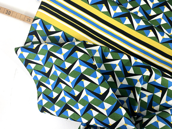 Reststück!!! 0,85m Designerleftover Popeline Stretch, Geometric Shapes – Bild 4
