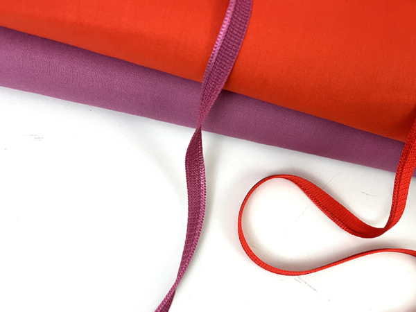 Shop the Look ** Kleid Frau Iva Studioschnittreif ** Colorblocking Beere