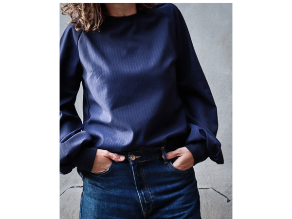 Designerleftover feine Schurwolle, Navy Nadelstreif – Bild 4
