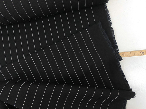 Designerleftover Baumwolle Leinen Cupro Streifen, Schwarz