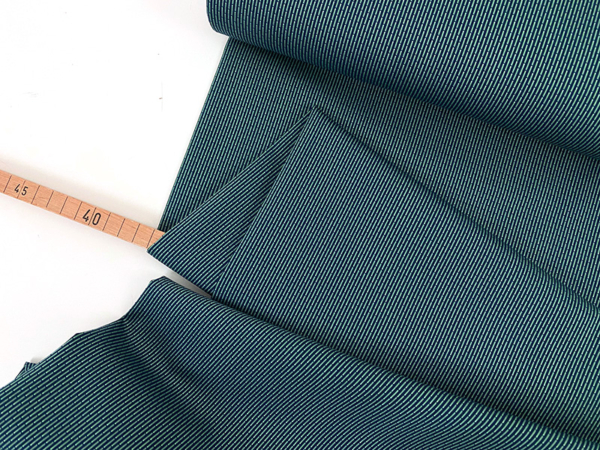 Nähpaket Frau Marzi Portrayle, Designerleftover Jacquard, Navy Aqua – Bild 3