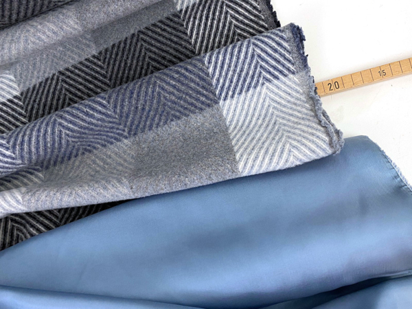 Futterstoff Hellblau / Taubenblau (Designerleftover), Viskose – Bild 2