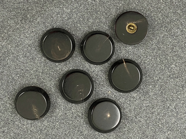 Designer Knopf mit Steg, Echt Horn, 25mm konisch