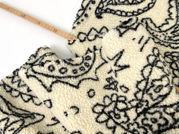 Knit Jacquard Teddy, Off-Weiß Schwarz, Fibre Mood
