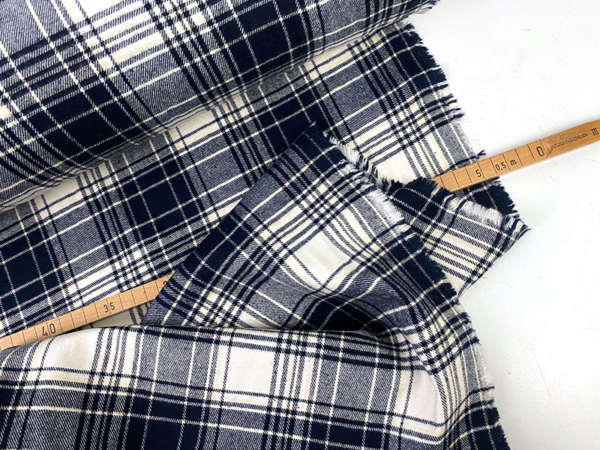 Designerleftover Flanell Winterkaro Wollweiß Navy – Bild 2