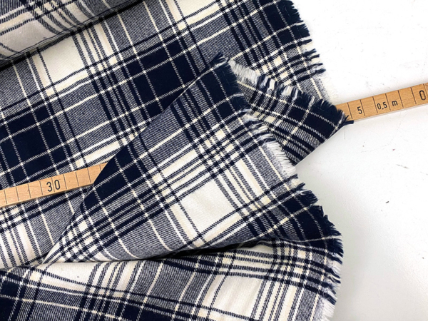 Designerleftover Flanell Winterkaro Wollweiß Navy