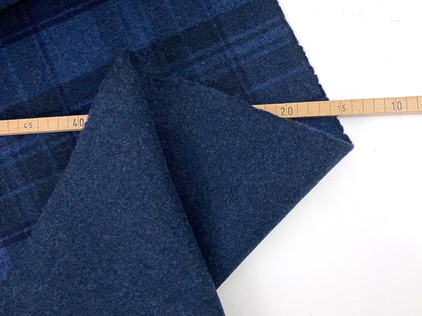 Designerleftover Mantelwolle Merino Doubleface Blue Check – Bild 2