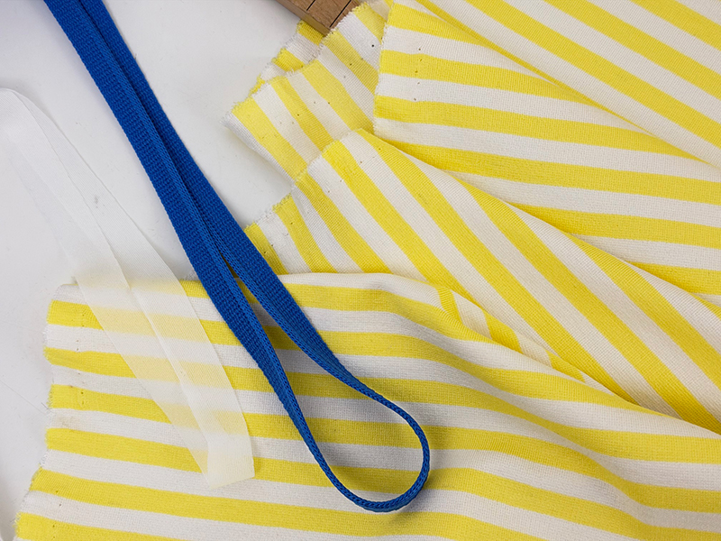 Shop the Look** Nähpaket Longsleeve Frau Yelda, Viskosejersey Gelb Ecru – Bild 3