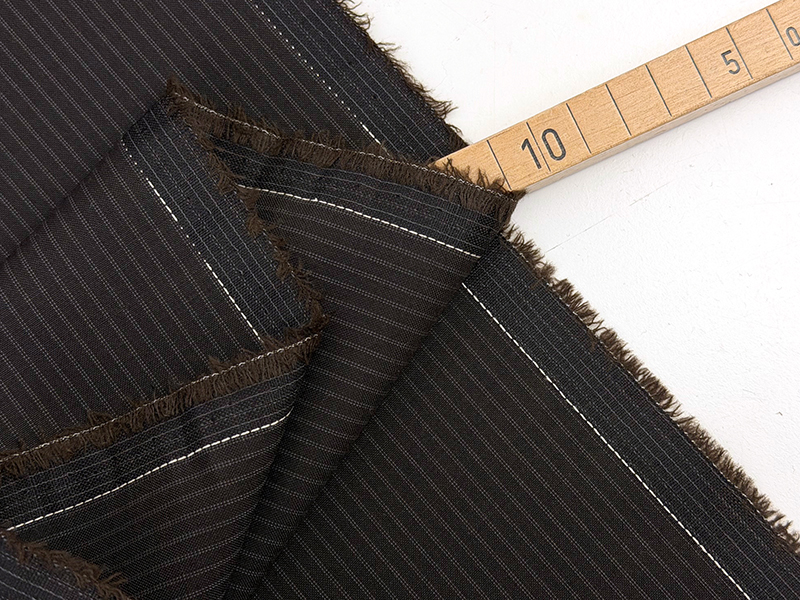 Designerleftover Sommerwolle Schurwolle, Chocolate Nadelstreif – Bild 3